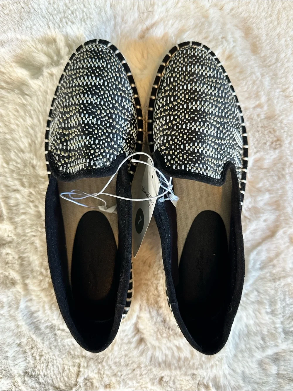 Universal Thread Black & Ivory Patterned Espadrille Flats Size 7 NWT